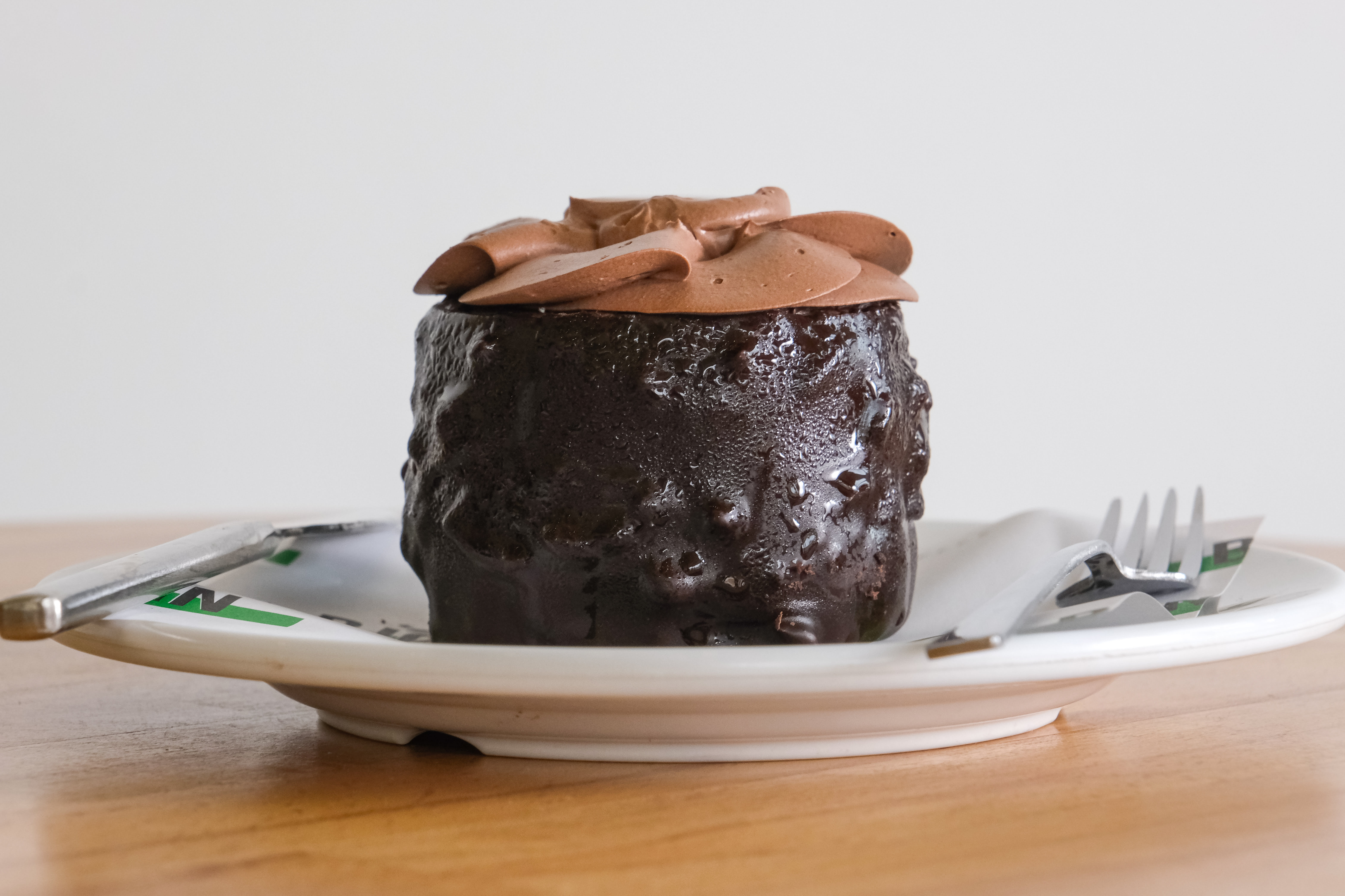 Çikolatalı Pralin Pasta